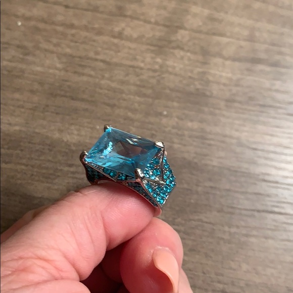 Ring NEW - Picture 4 of 4